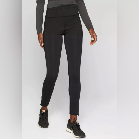 Athleta Pants - Athleta Stealth Tech 7/8 Tight Leggings Black Size Medium